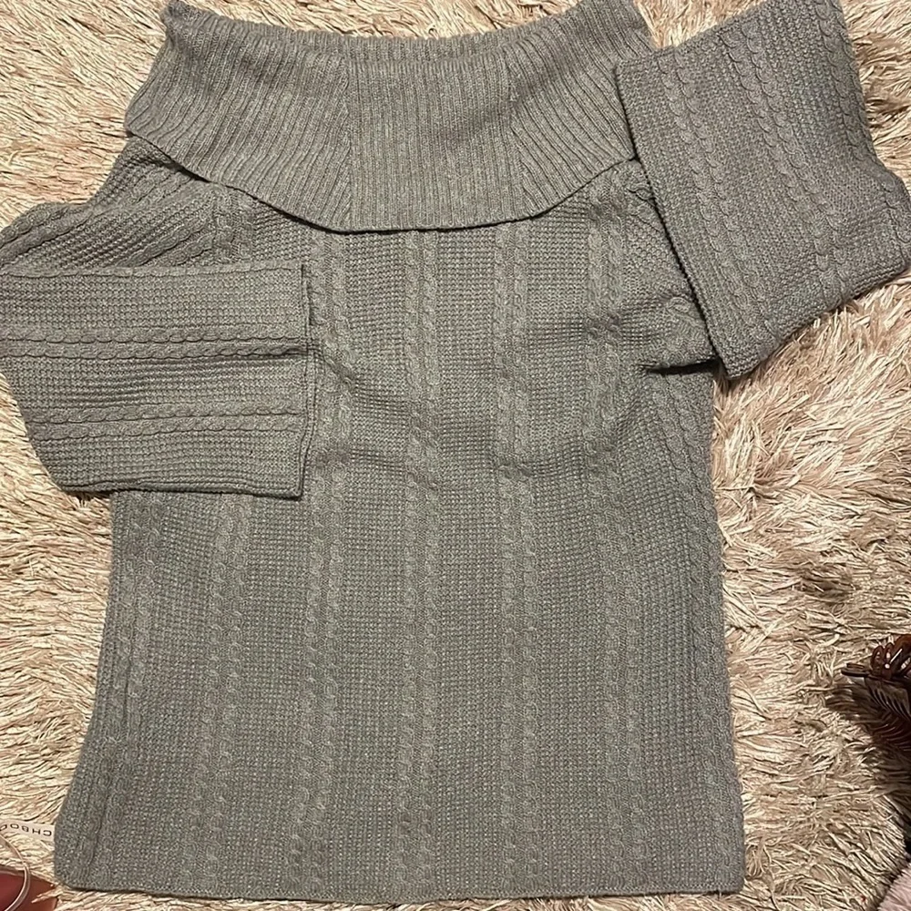 Nwt Croft‎ & Barrow Gray Cowl Neck Sweater